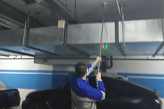 小区地下车库维保中 小区地下车库维保中